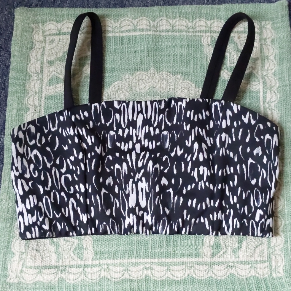 VS black white sports bra S